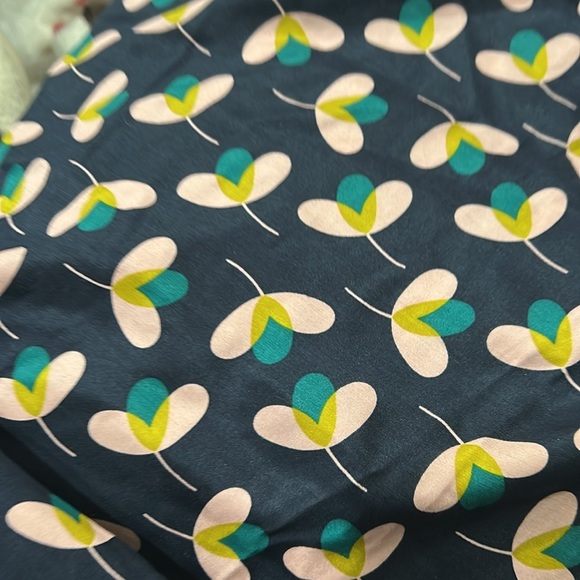 Boden Multicolor Patterned Blouse silky size 8 - Picture 7 of 7